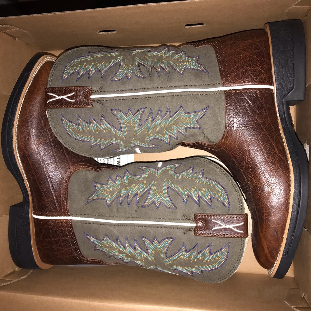 COPY - 11 inch Tech X Boots (Twisted X) Boots. Size 7.5D. They are brand new.